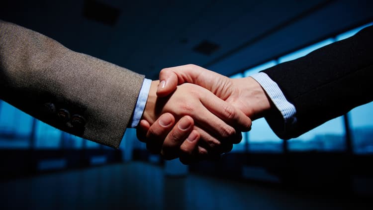 We foster complete synergy between both departments to maximize impact and efficiency.